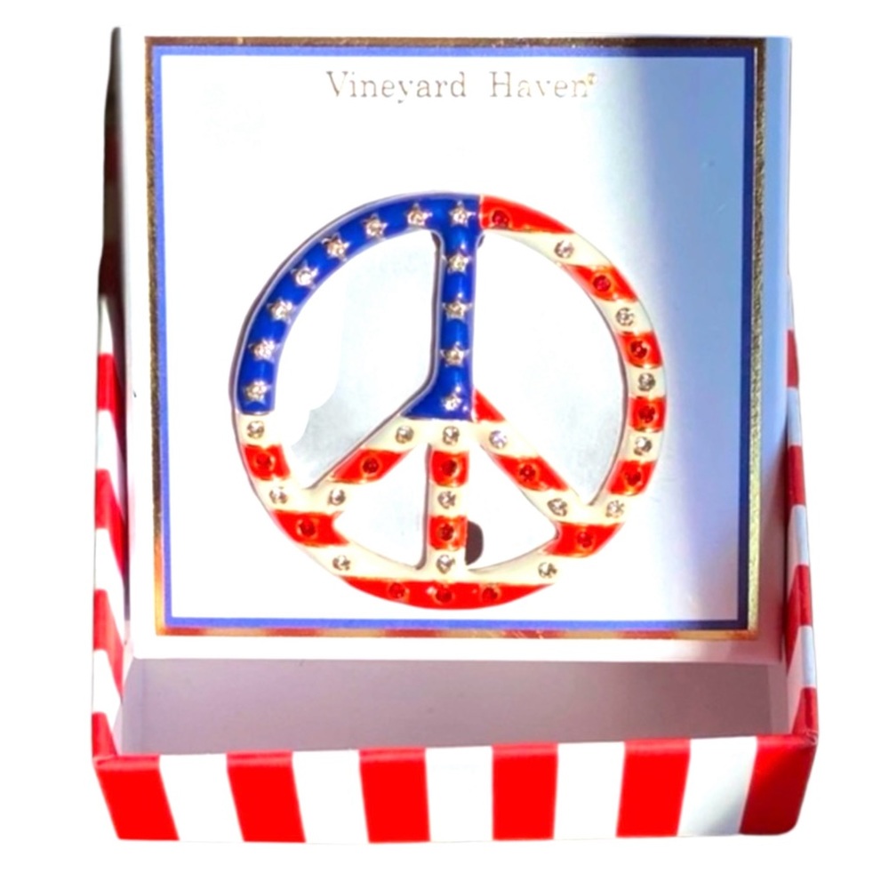 Vineyard Haven Peace sign patriotic brooch USA America new in box